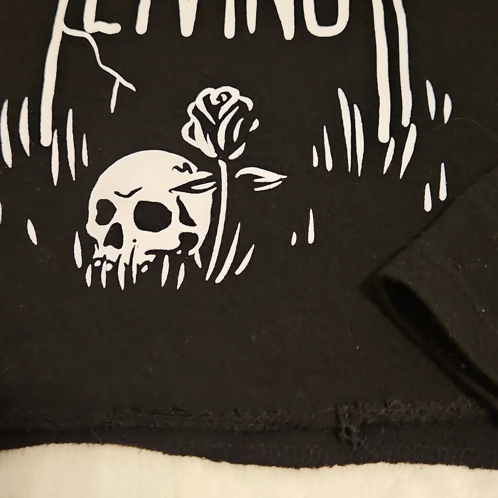 Hot Topic BlackCraft Never Trust The Living Tombstone Girls Hoodie size Small - Picture 4 of 4